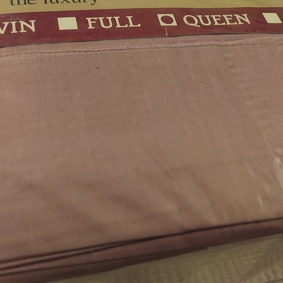 Cherish the Luxury Queen Sateen Sheet Set - Picture 5 of 5